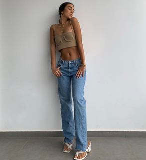 Luana Barrón feet photo thumbnail