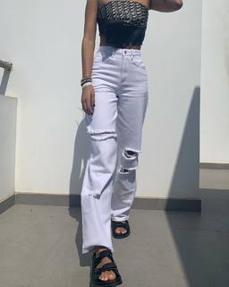 Luana Barrón feet photo thumbnail