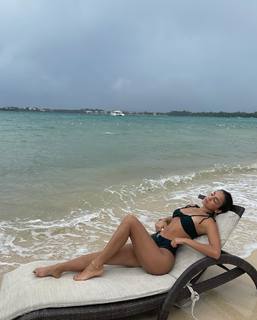 Luana Barrón feet photo thumbnail