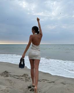 Luana Barrón feet photo thumbnail