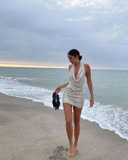 Luana Barrón feet photo thumbnail