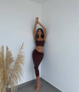 Luana Barrón feet photo thumbnail