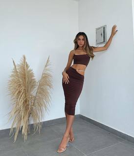 Luana Barrón feet photo thumbnail