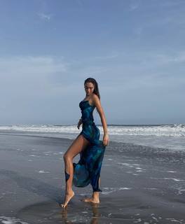 Luana Barrón feet photo thumbnail