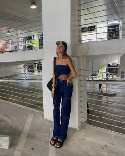 Luana Barrón feet photo thumbnail