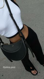 Luana Barrón feet photo thumbnail