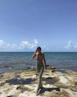 Luana Barrón feet photo thumbnail