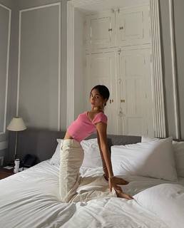 Luana Barrón feet photo thumbnail