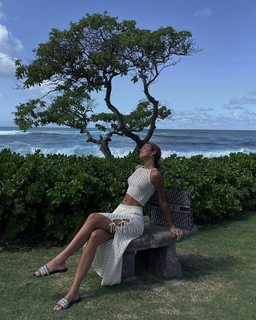 Luana Barrón feet photo thumbnail