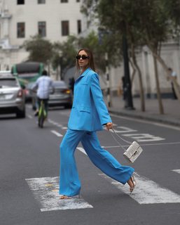 Luana Barrón feet photo thumbnail