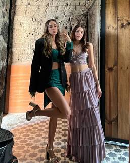 Luana Barrón feet photo thumbnail