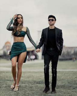 Luana Barrón feet photo thumbnail