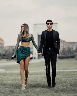 Luana Barrón feet photo thumbnail