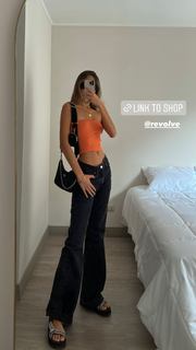 Luana Barrón feet photo thumbnail