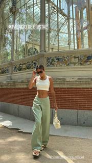 Luana Barrón feet photo thumbnail