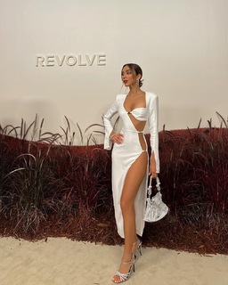 Luana Barrón feet photo thumbnail