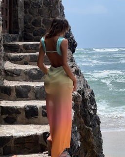 Luana Barrón feet photo thumbnail