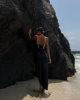 Luana Barrón feet photo thumbnail