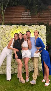 Luana Barrón feet photo thumbnail