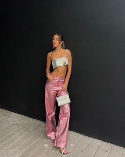 Luana Barrón feet photo thumbnail