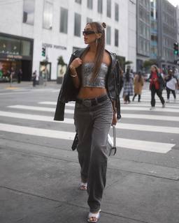 Luana Barrón feet photo thumbnail