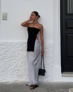 Luana Barrón feet photo thumbnail