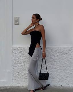 Luana Barrón feet photo thumbnail