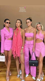 Luana Barrón feet photo thumbnail