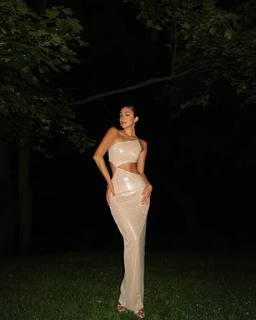 Luana Barrón feet photo thumbnail