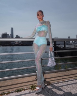 Luana Barrón feet photo thumbnail