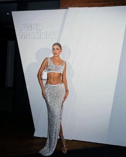 Luana Barrón feet photo thumbnail