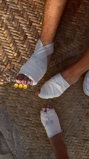 Luana Barrón feet photo thumbnail