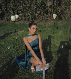 Luana Barrón feet photo thumbnail