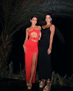 Luana Barrón feet photo thumbnail