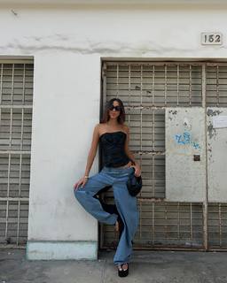 Luana Barrón feet photo thumbnail