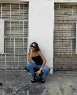 Luana Barrón feet photo thumbnail