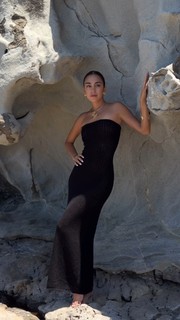 Luana Barrón feet photo thumbnail