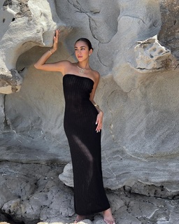 Luana Barrón feet photo thumbnail