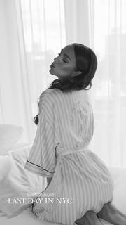 Luana Barrón feet photo thumbnail