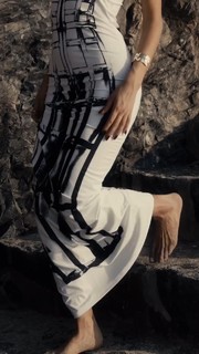 Luana Barrón feet photo thumbnail