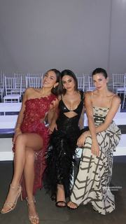 Luana Barrón feet photo thumbnail