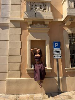 Luana Barrón feet photo thumbnail