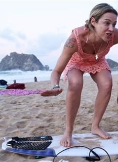 Luana Piovani feet photo thumbnail