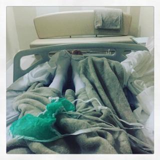 Luana Piovani feet photo thumbnail