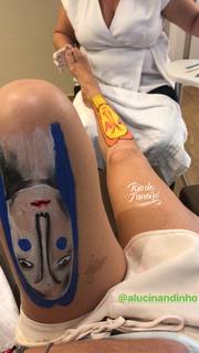 Luana Piovani feet photo thumbnail