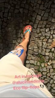Luana Piovani feet photo thumbnail