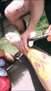 Luana Piovani feet photo thumbnail