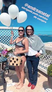 Luana Piovani feet photo thumbnail