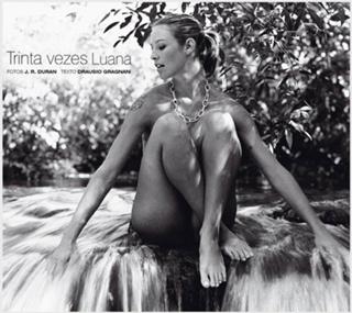 Luana Piovani feet photo thumbnail