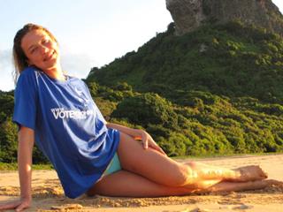 Luana Piovani feet photo thumbnail